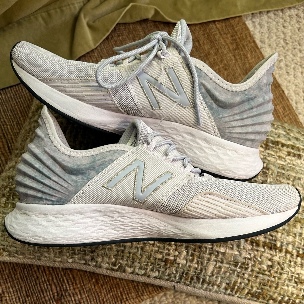 New Balance Fresh Foam Roav; wms 9.5